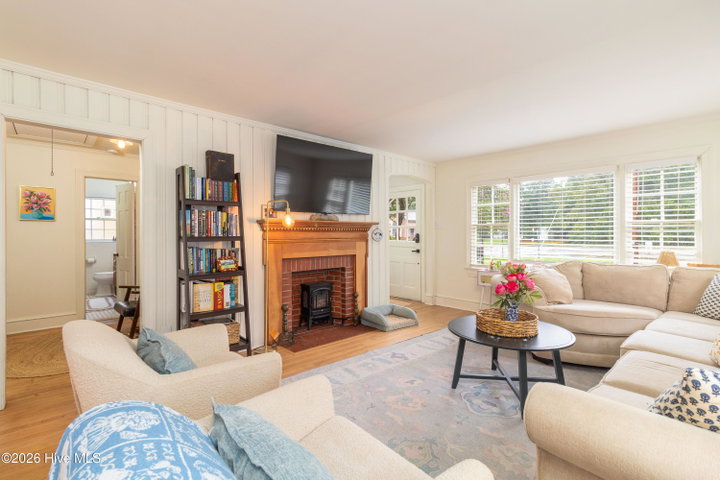 213 W Church Street, Edenton, NC 27932 — photo 4