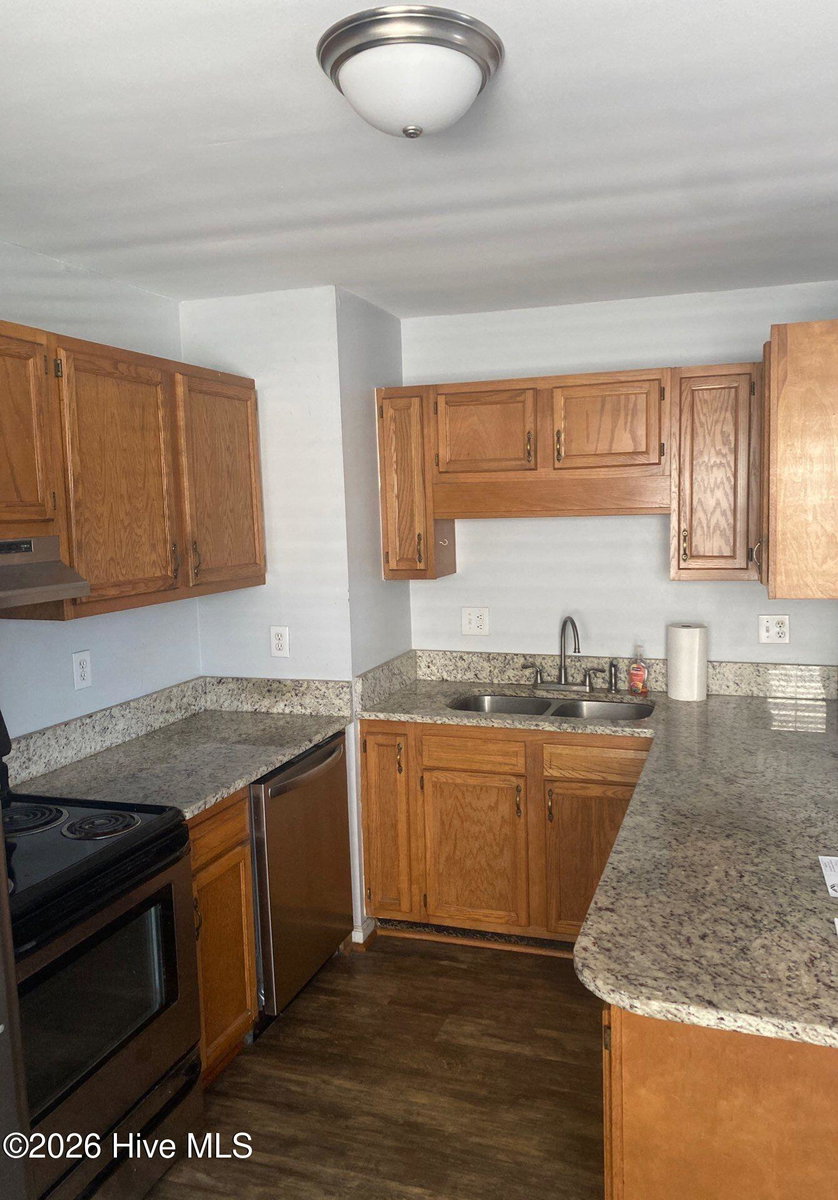 2007 River Drive A, Greenville, NC 27858 — photo 3