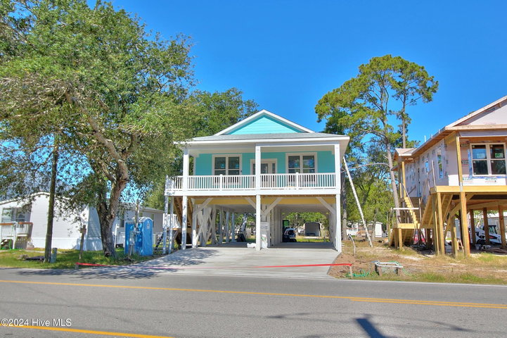6926 Beach Drive SW image