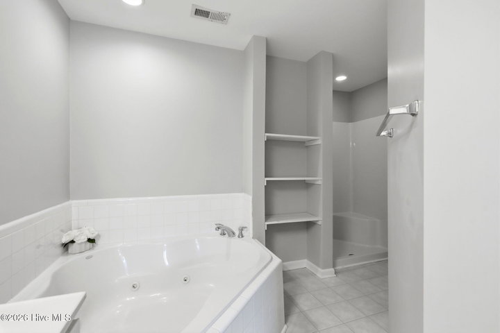 2225 Locksley Woods Drive F, Greenville, NC 27858 — photo 25