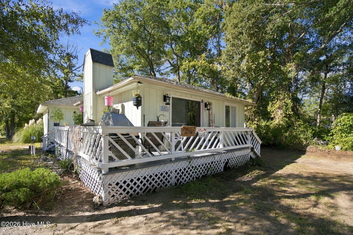 2907 E Oak Island Drive image