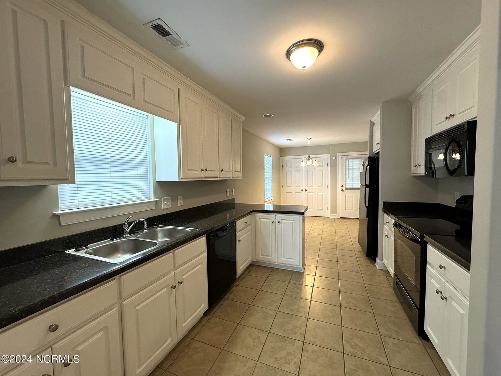 215 Hurt Court, Nashville, NC 27856 — photo 5