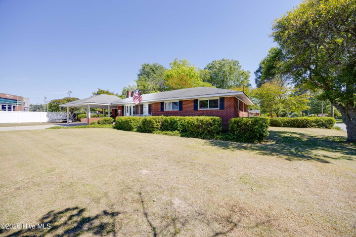 100 E Berkshire Road, Greenville, NC 27858 — photo 38