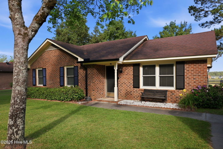 116 E Catawba Road, Greenville, NC 27834 — photo 2