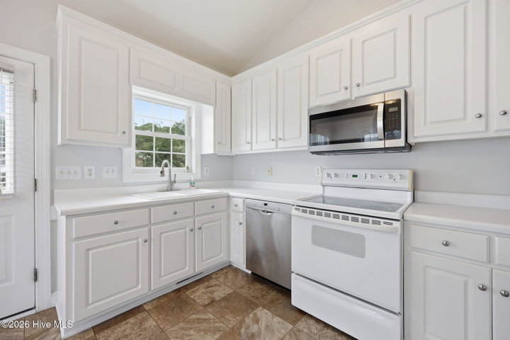 4409 Surrey Meadows Drive, Winterville, NC 28590 — photo 10