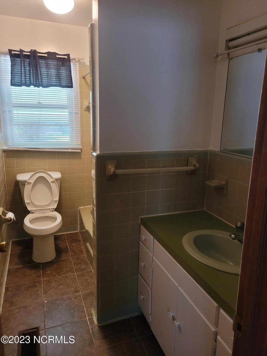 1313 Lincoln Street B, Elizabeth City, NC 27909 — photo 5
