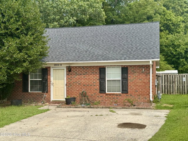 2802 Richard Drive B, Greenville, NC 27834 — photo 2