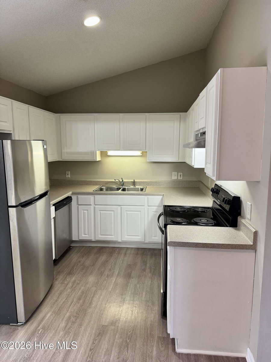 3001 Macgregor Downs Road 202, Greenville, NC 27834 — photo 4