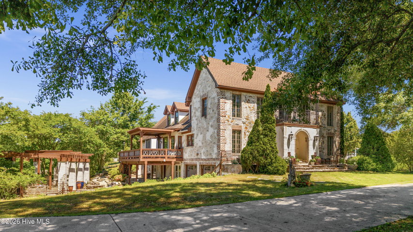 201 Winding Creek Road image