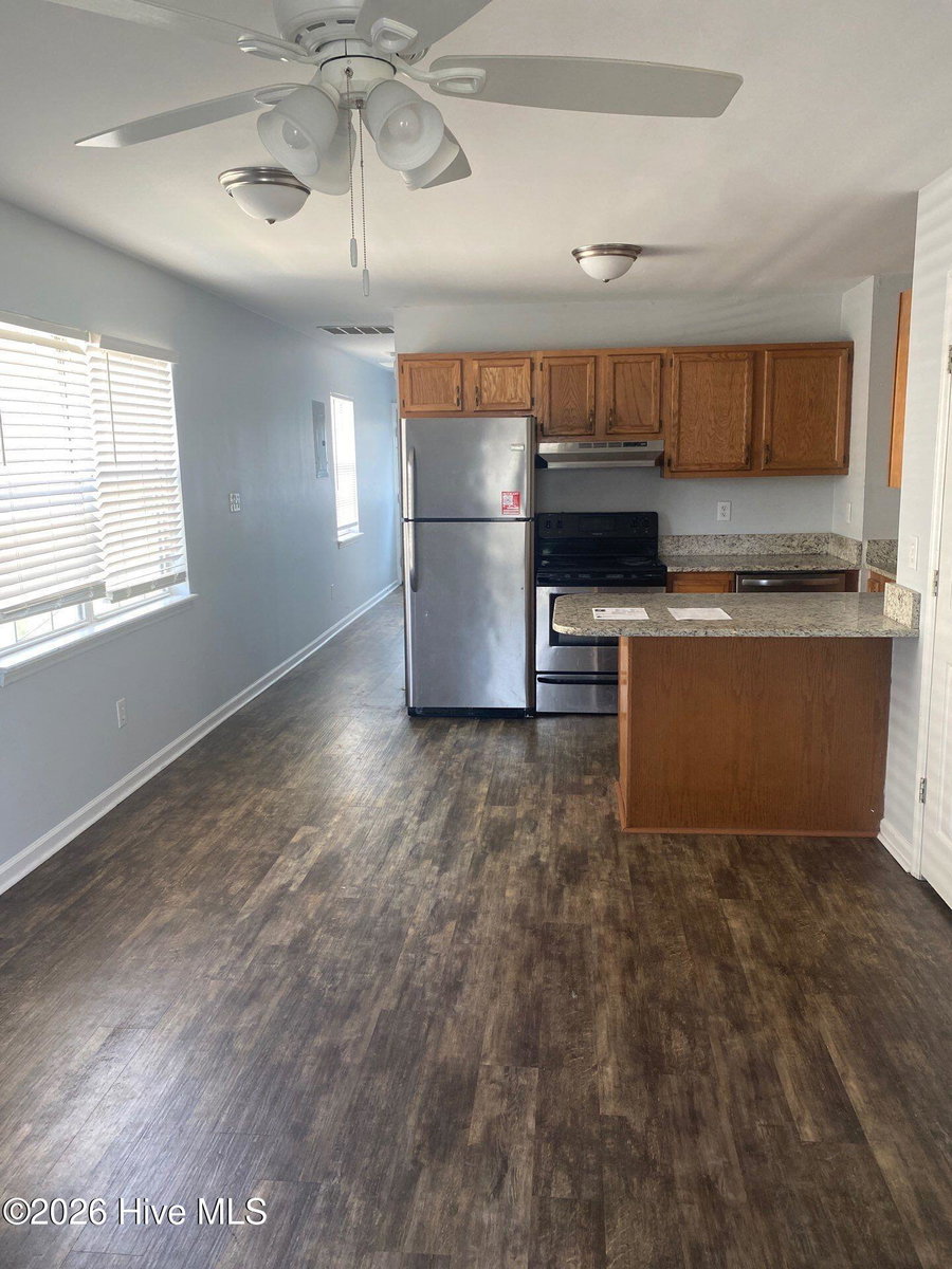 2007 River Drive A, Greenville, NC 27858 — photo 2