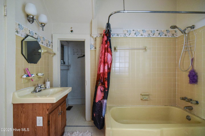 606 W Colonial Avenue, Elizabeth City, NC 27909 — photo 16