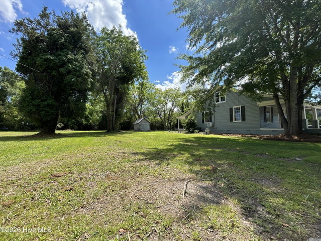 317 2 W Grubb Street, Hertford, NC 27944 — photo 2