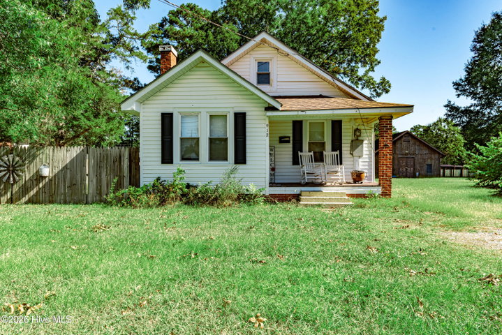 912 N Academy Street N, Ahoskie, NC 27910