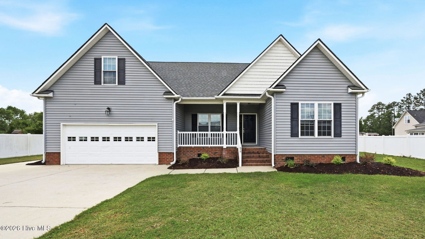 618 Broadmoor Court, Grimesland, NC 27837