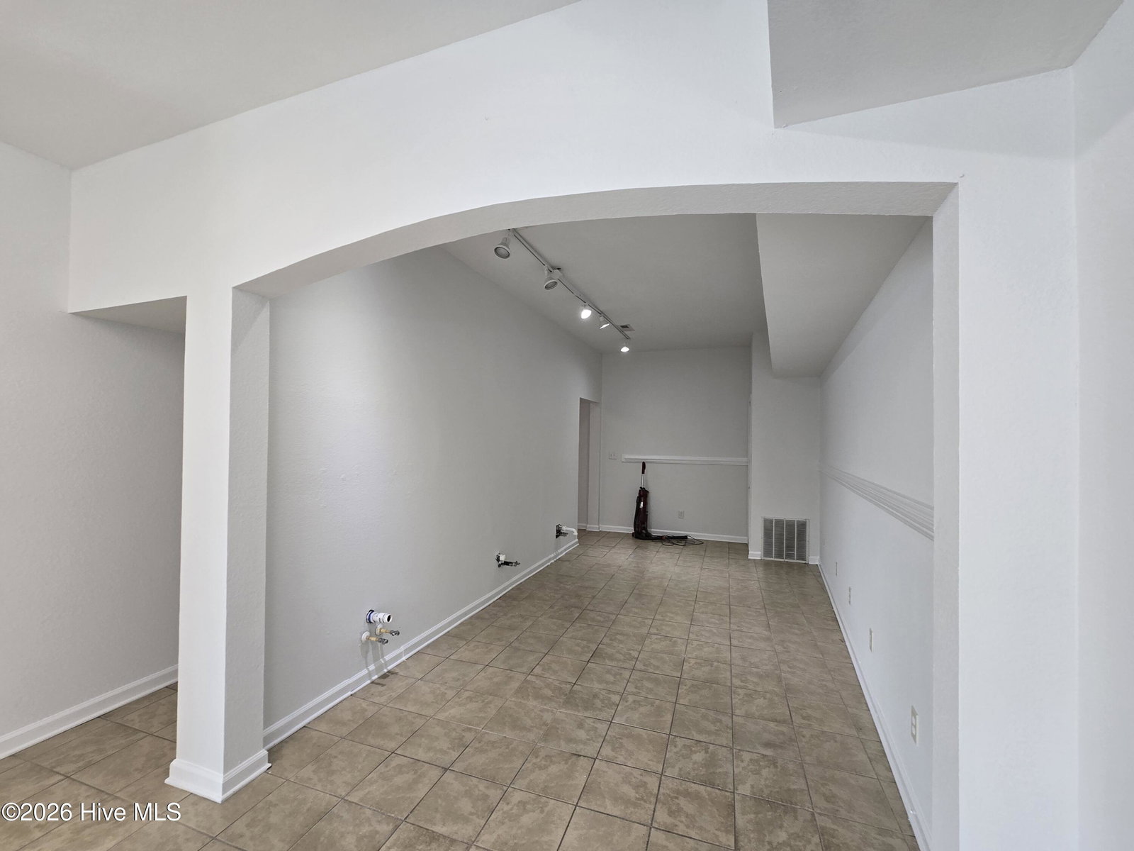 400 N Hughes Boulevard, Elizabeth City, NC 27909 — photo 5