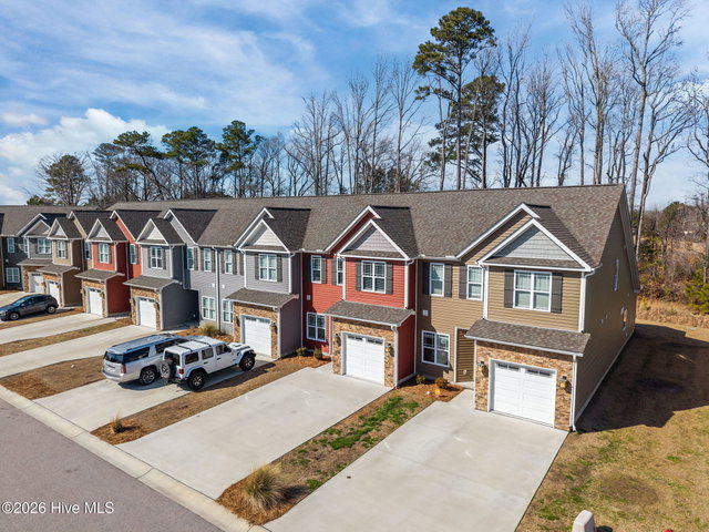 1819 Fox Den Way 4, Greenville, NC 27858 — photo 2