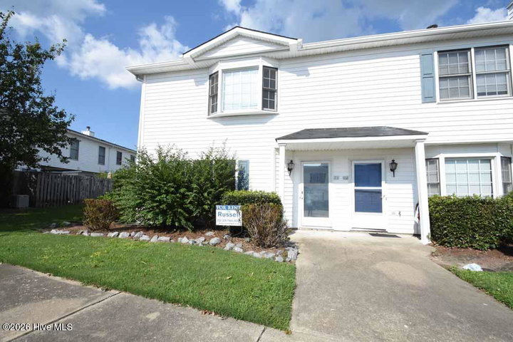 3818 Sterling Pointe Drive J1, Winterville, NC 28590