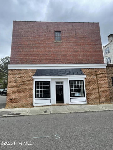 102 W Eden Street, Edenton, NC 27932