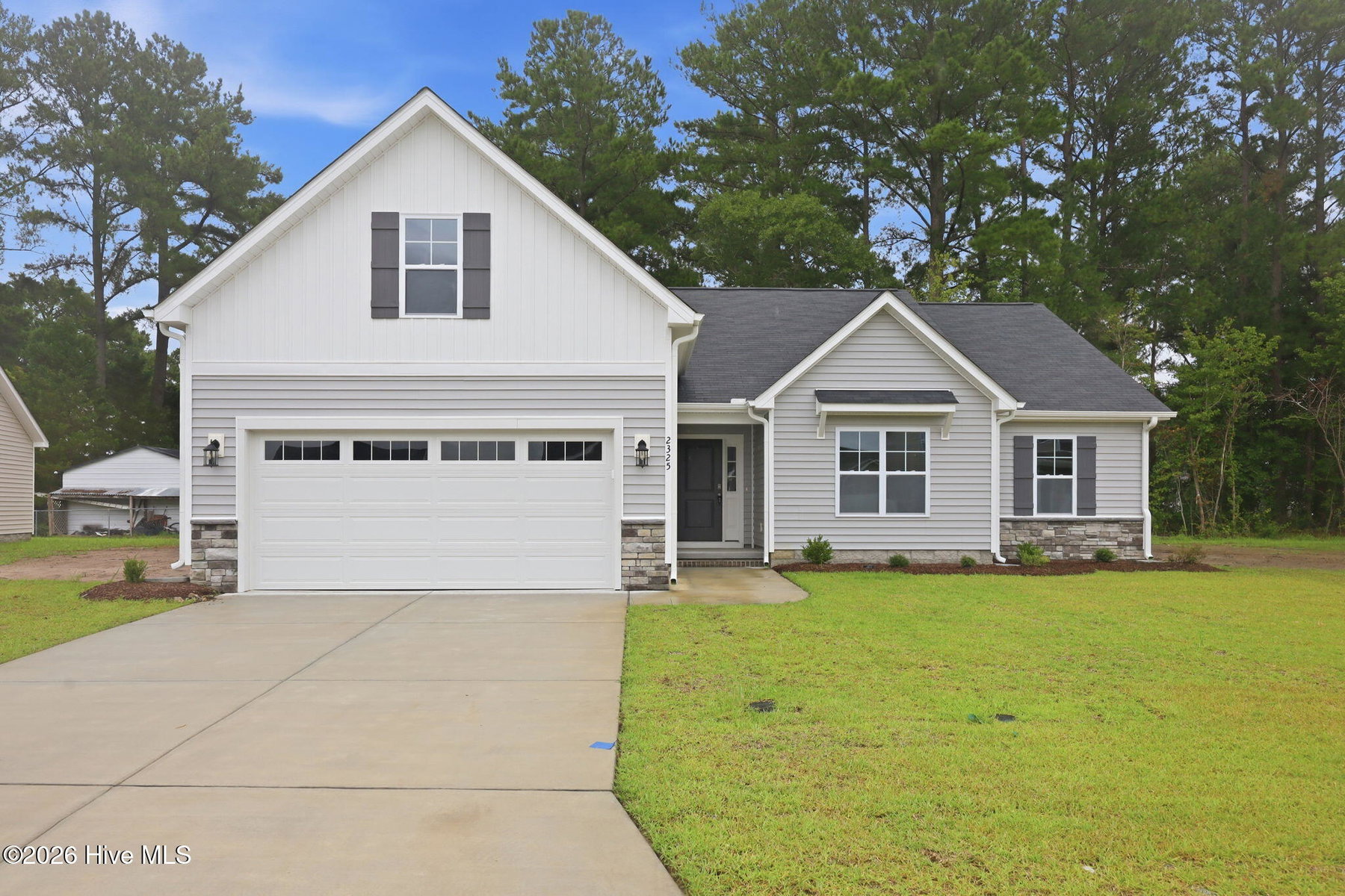 2325 Rhinestone Drive, Winterville, NC 28590 — photo 2