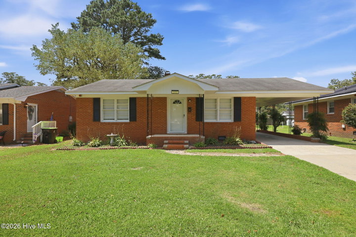 205 N Edgewood Avenue, Williamston, NC 27892