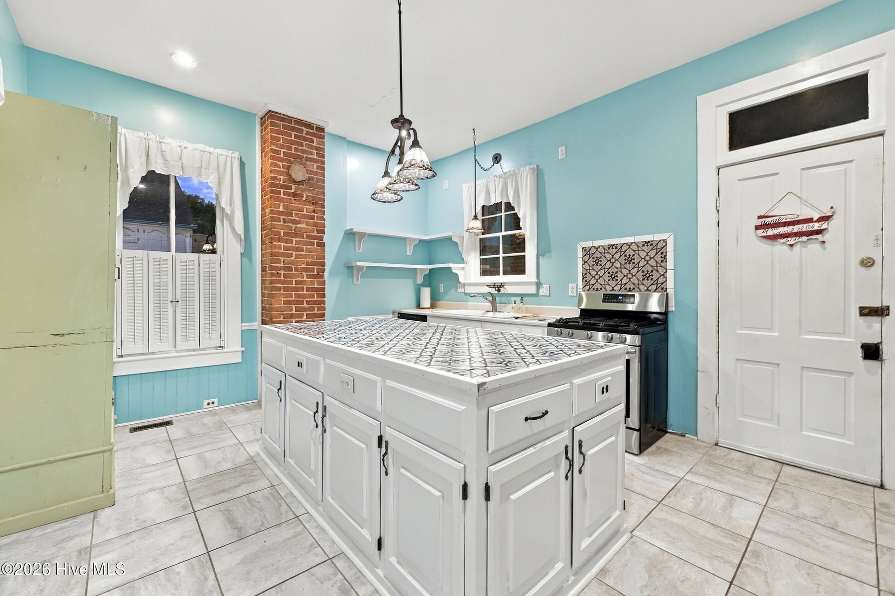 601 W Main Street, Elizabeth City, NC 27909 — photo 3