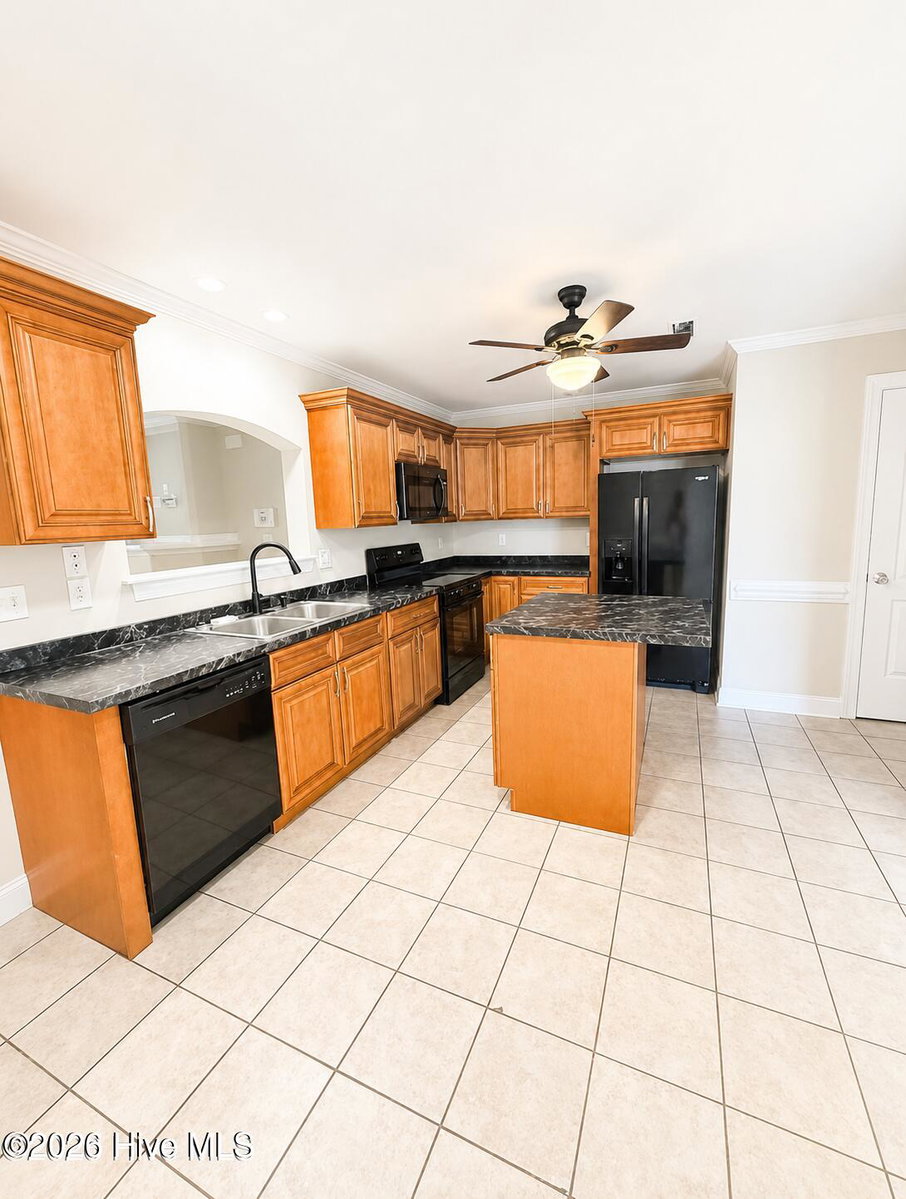 2204 Dovedale Drive B, Greenville, NC 27834 — photo 3