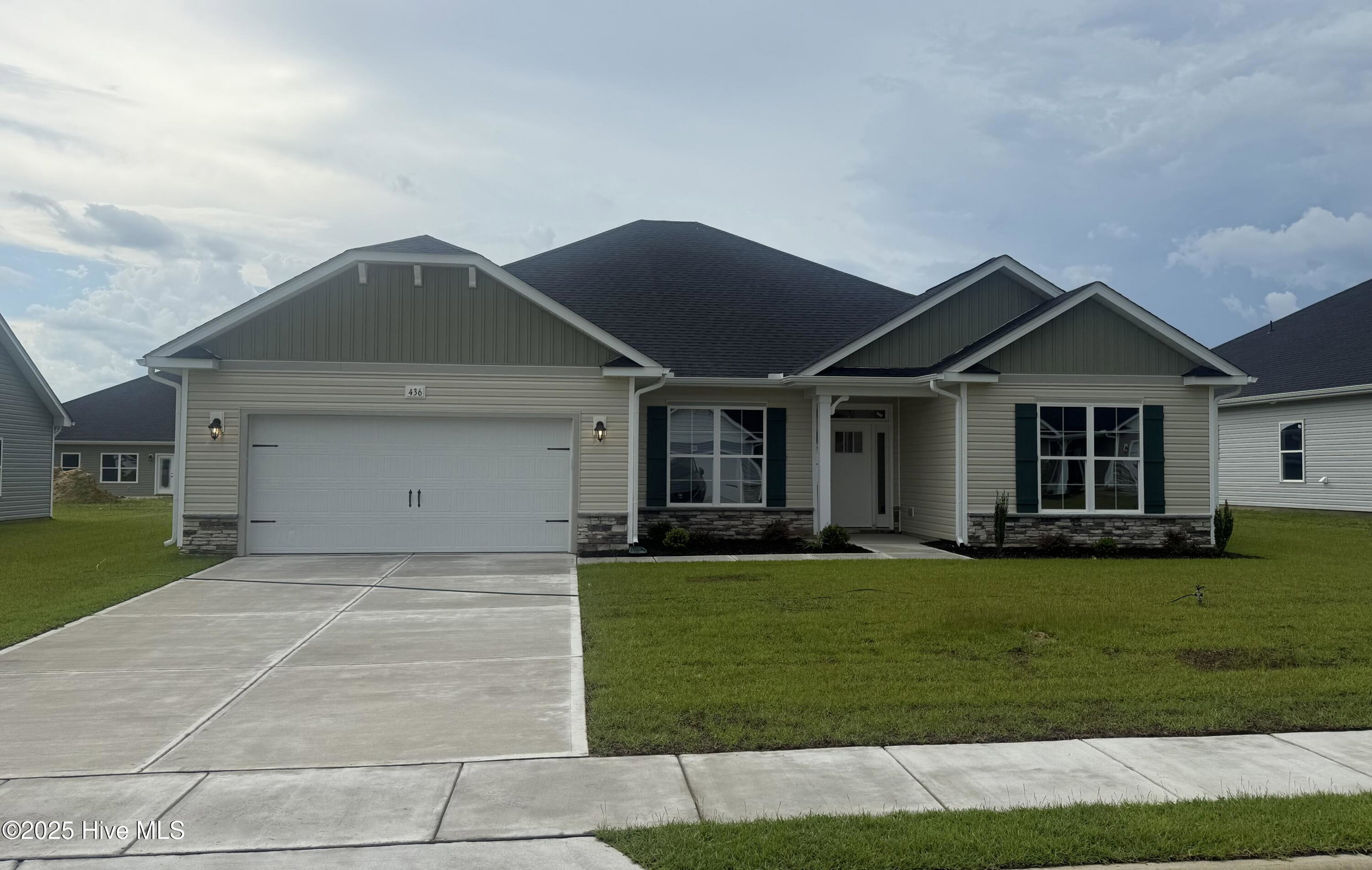180 Seashore Street, Grimesland, NC 27837 — main photo