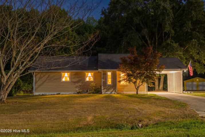 2922 Birdsong Circle, Grimesland, NC 27837 — photo 2