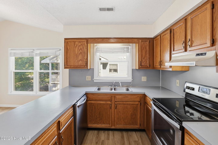123 W Victoria Court F, Greenville, NC 27834 — photo 14