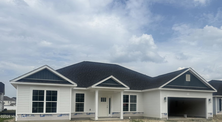 162 Seashore Street, Grimesland, NC 27837 — photo 1