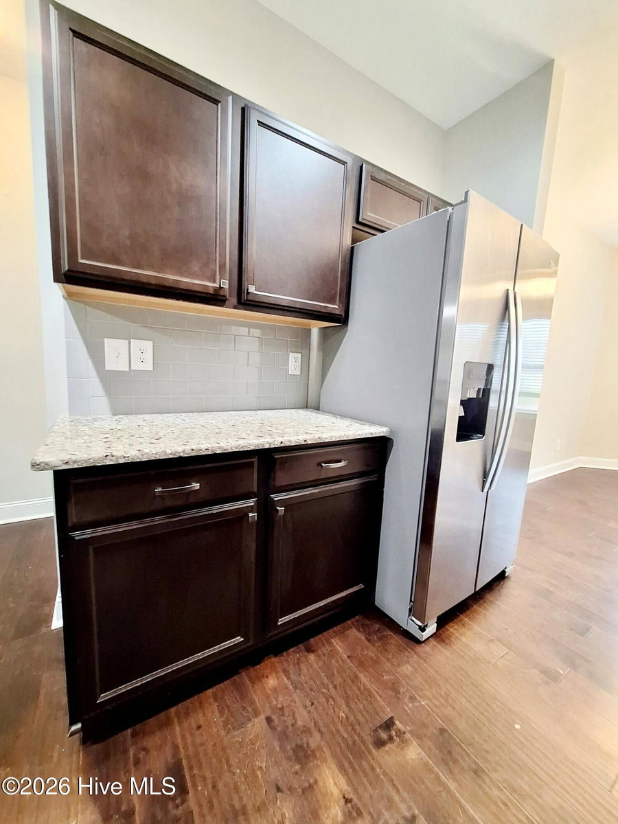 1807 Fox Den Way 5, Greenville, NC 27858 — photo 4