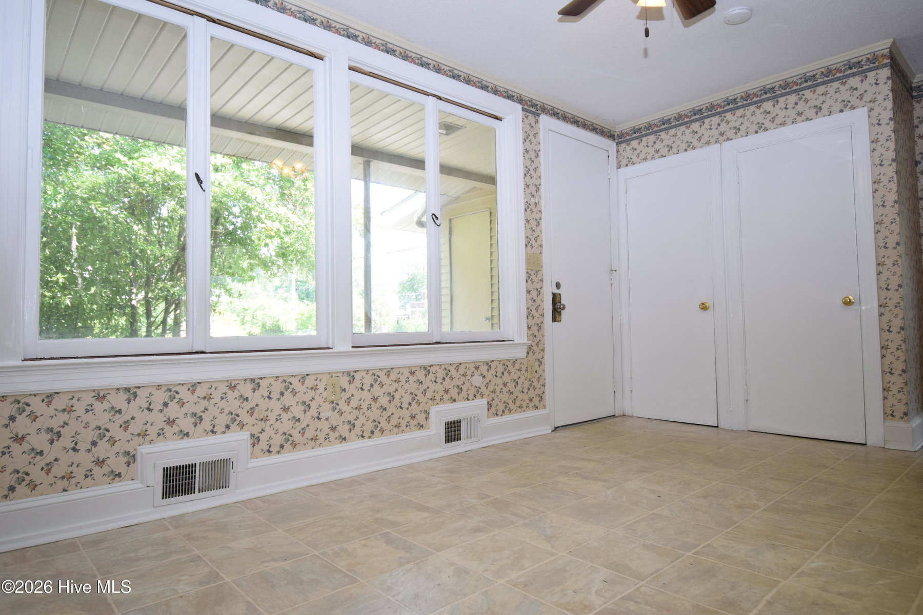 1509 E 4th Street, Greenville, NC 27858 — photo 4