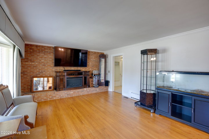 100 E Berkshire Road, Greenville, NC 27858 — photo 8