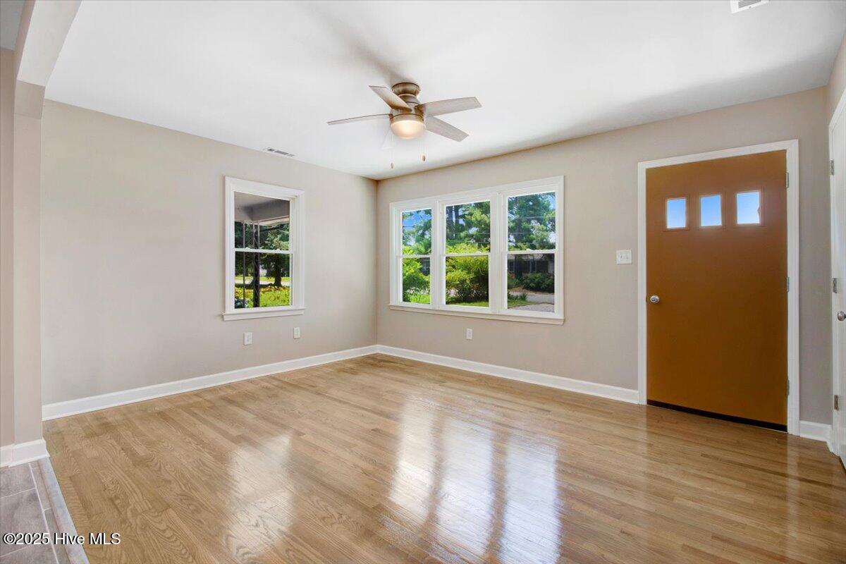 412 E 18th Street, Scotland Neck, NC 27874 — photo 2