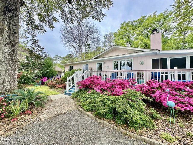 515 Shoreline Drive E image