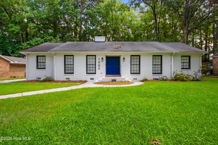1909 Fairview Way, Greenville, NC 27858