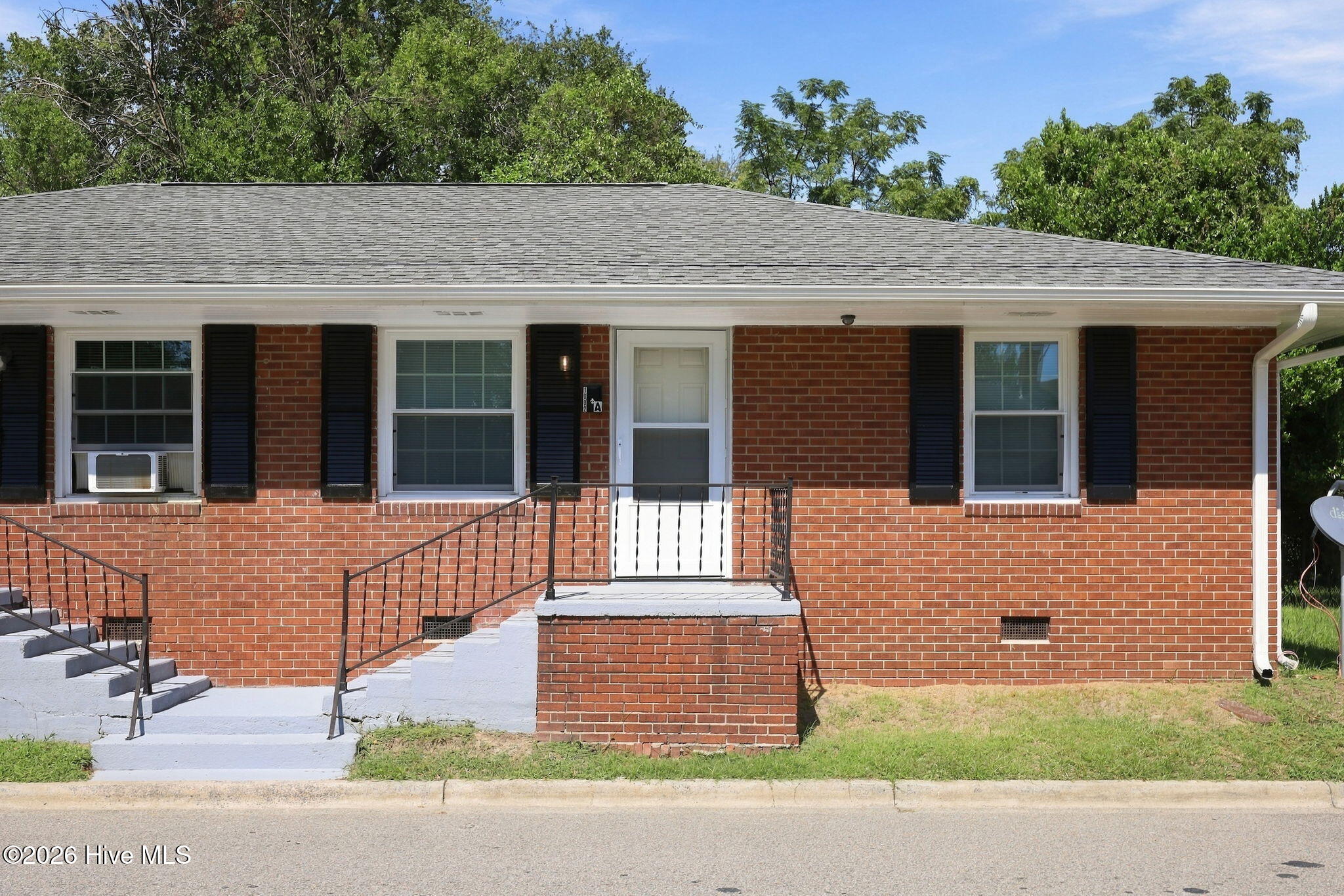 1002 W 6th Street A, Greenville, NC 27834 — main photo