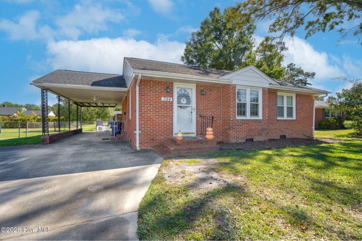 384 Snow Hill Street, Ayden, NC 28513
