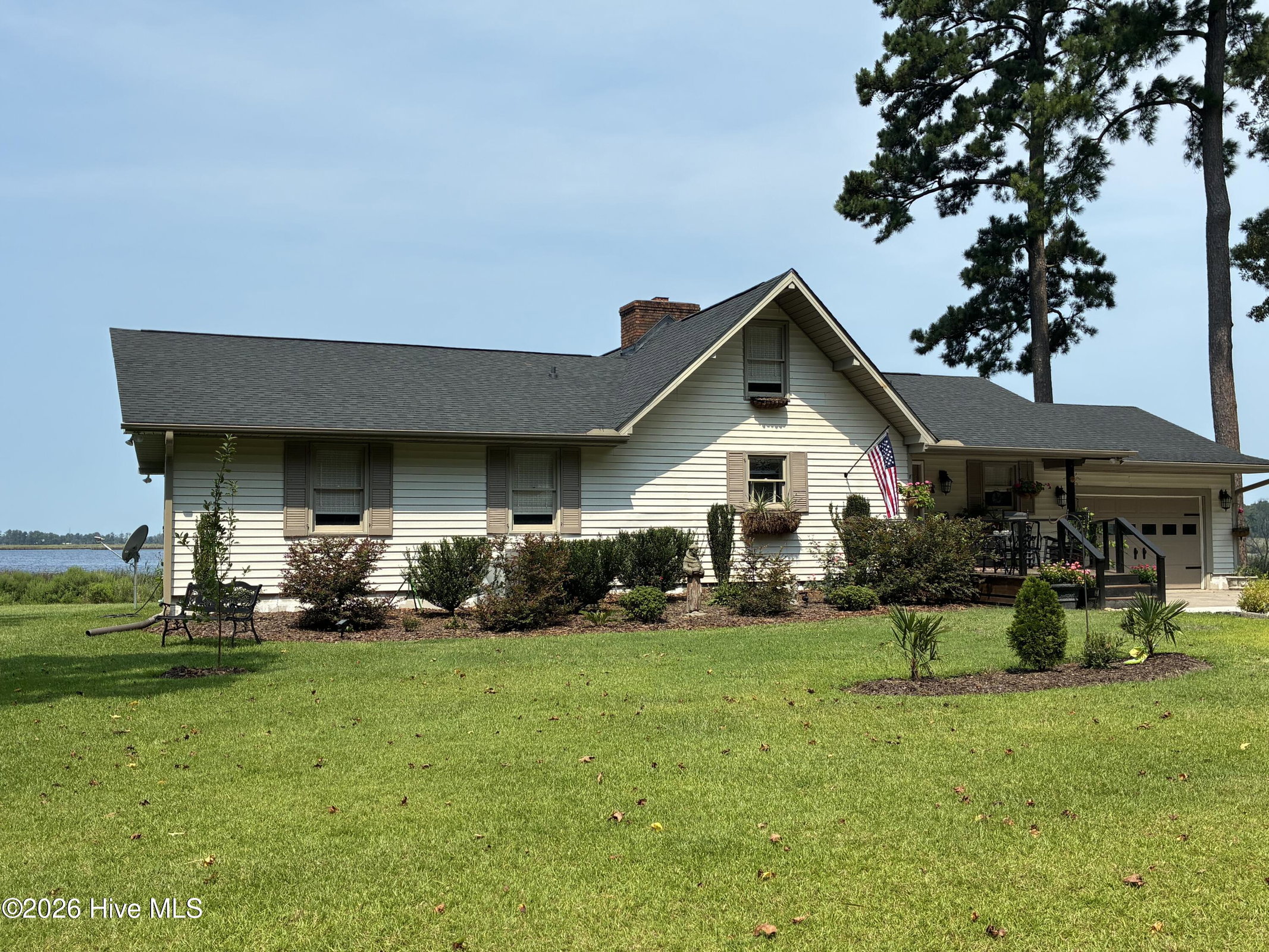 639 Crabtree Road, Belhaven, NC 27810 — main photo