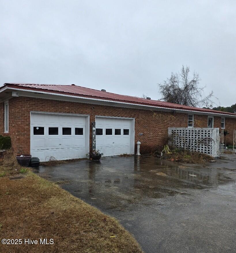 306 Greenfield Boulevard, Greenville, NC 27834 — photo 2