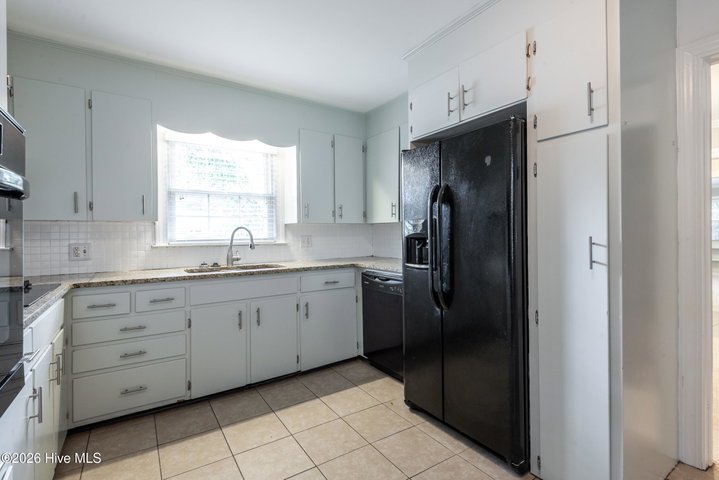 1719 Beaumont Drive, Greenville, NC 27858 — photo 18