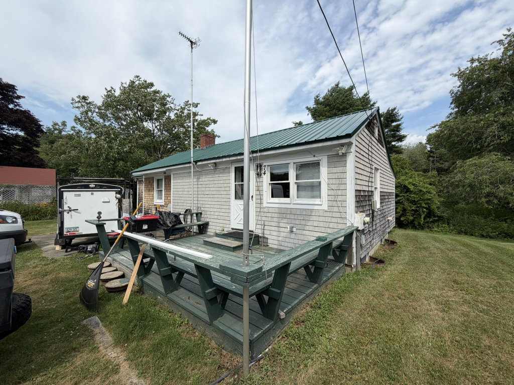 74 Snowball Hill Road Bristol
