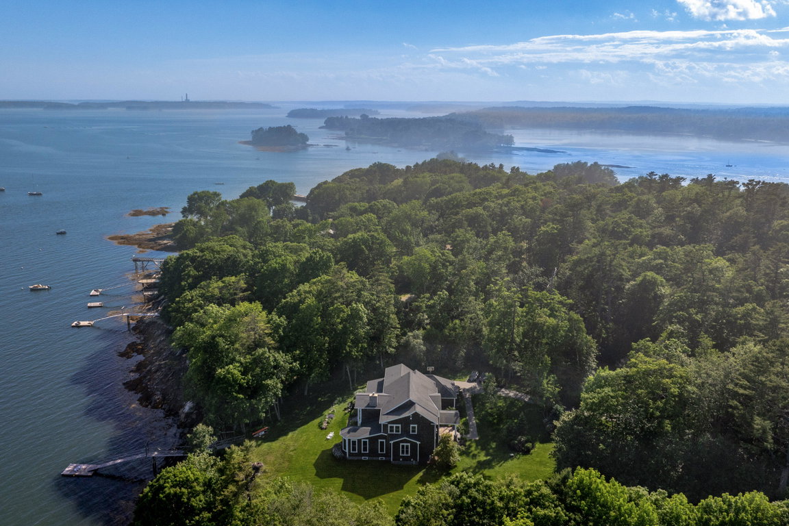 675 Wolfe's Neck Road Freeport