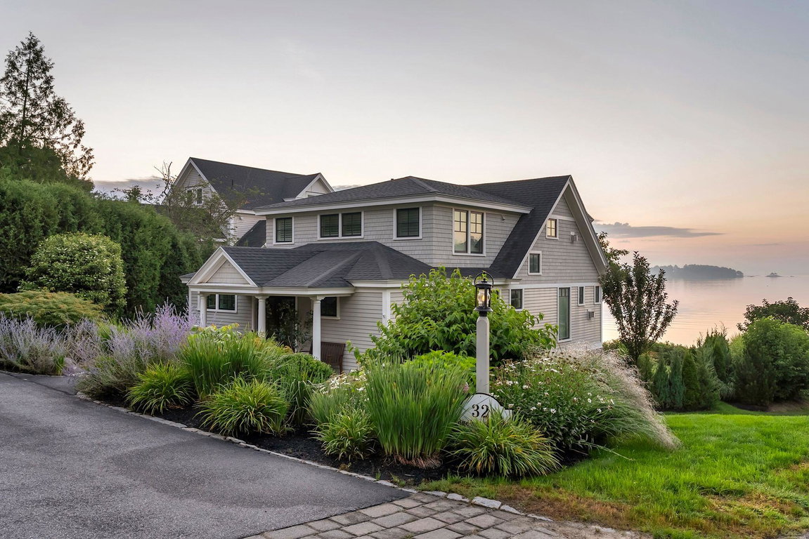 32 Edgewater Road Falmouth