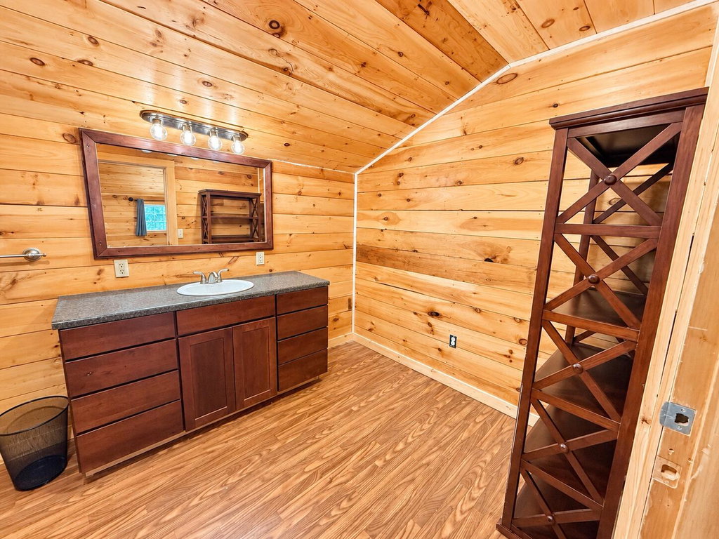 APT Bathroom