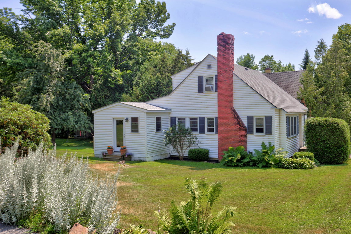 15 Nicholson Avenue Bucksport