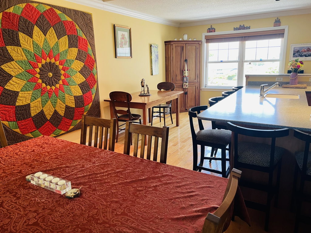 Dining/Kitchen