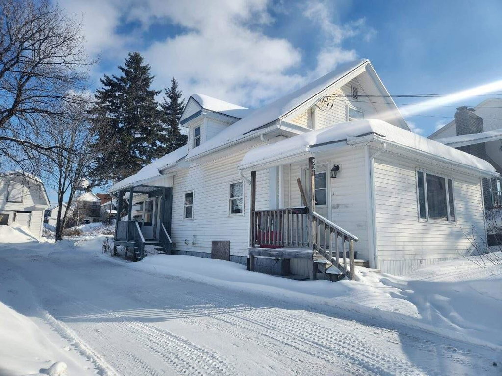 92 14th Avenue Madawaska