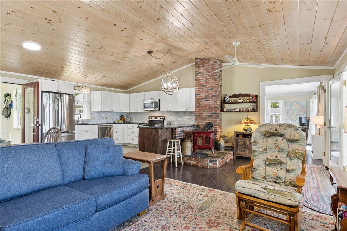 13-58 Blackberry Ln. (40 of 77)