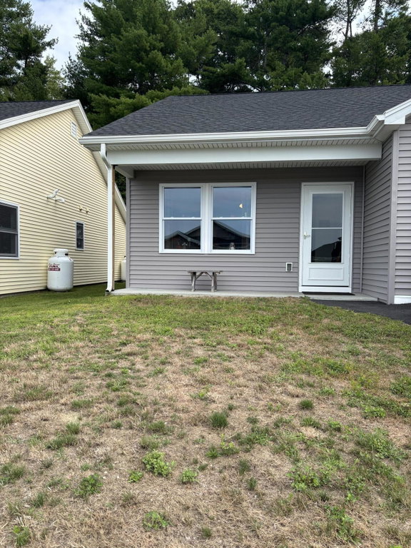 25 Village Circle Augusta